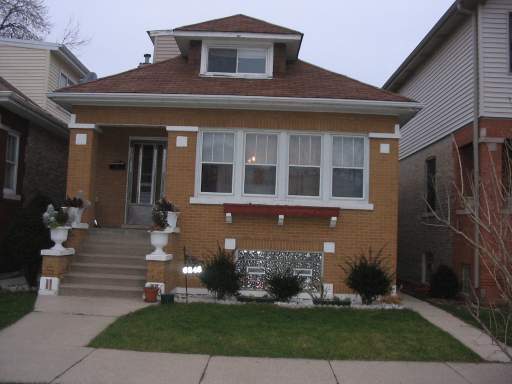 Property Photo: 6246 W Waveland Street IL 60634