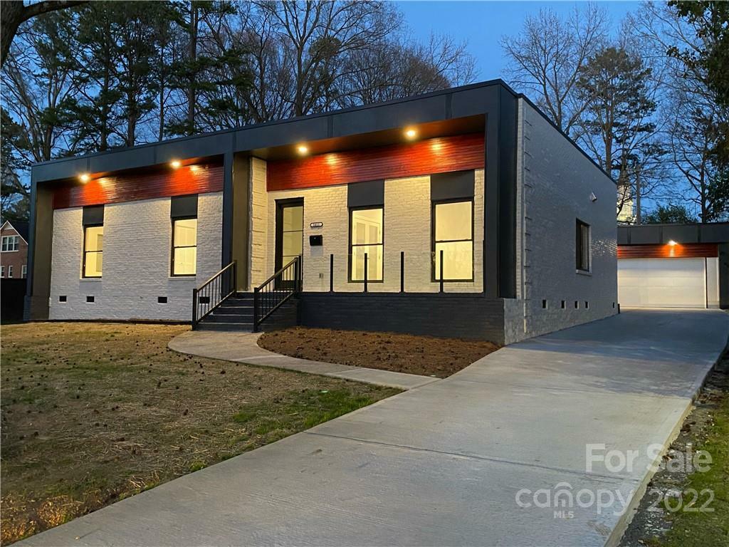 Property Photo:  6411 Park Road  NC 28210 