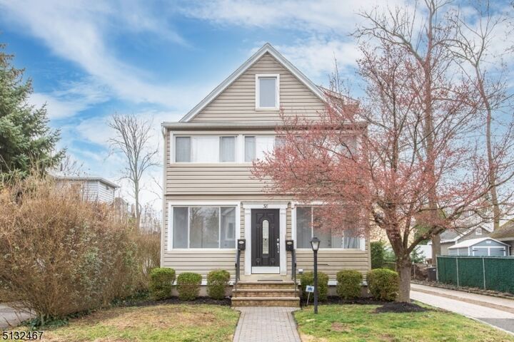 38 Washburn Pl  Caldwell Boro Twp. NJ 07006 photo