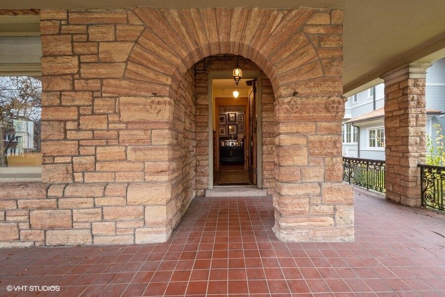 Property Photo: 1031 Sheridan Road IL 60202