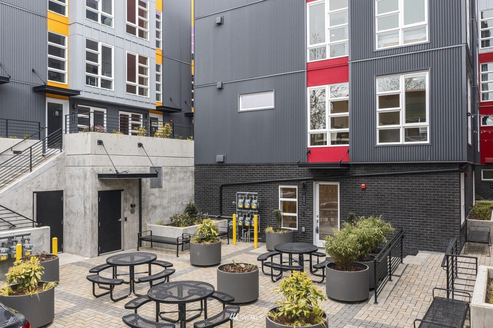 Property Photo:  1000 NE 112th Street A  WA 98125 