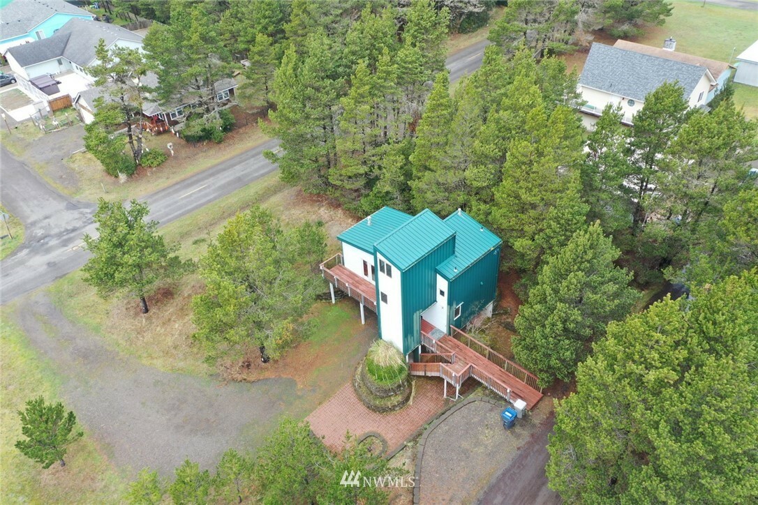 Property Photo:  390 S Surf  WA 98595 