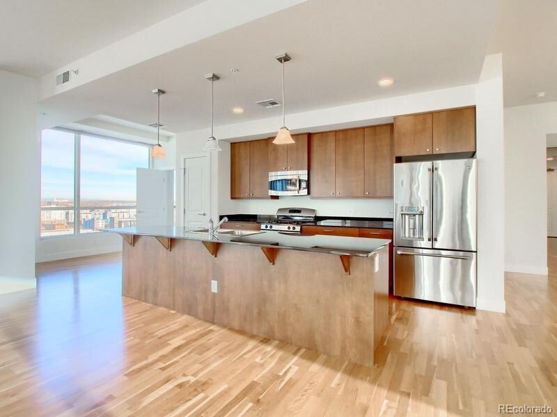 Property Photo: 2001 Lincoln Street 1111 CO 80202