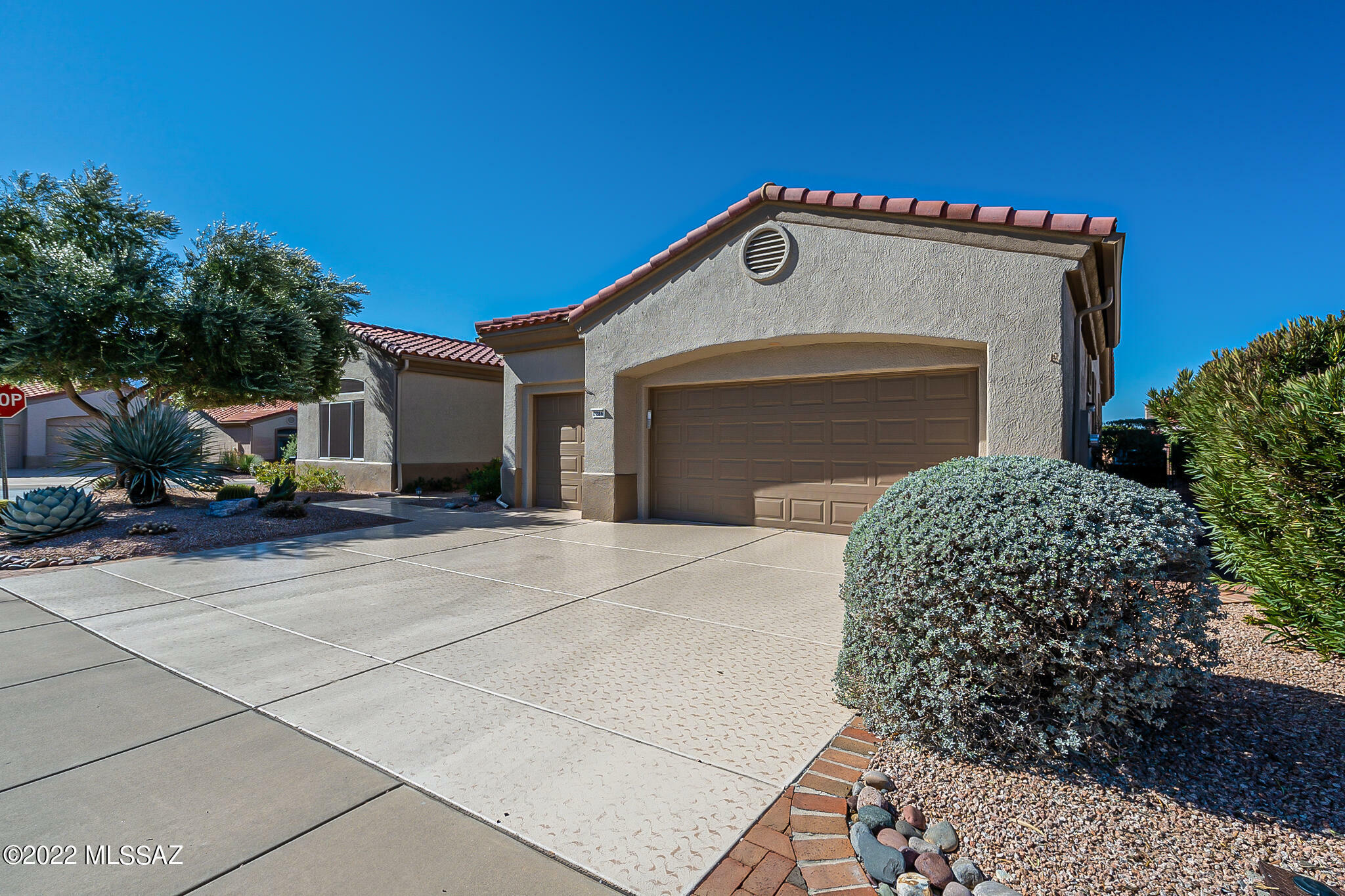 Property Photo: 2286 E Buster Mountain Drive AZ 85755