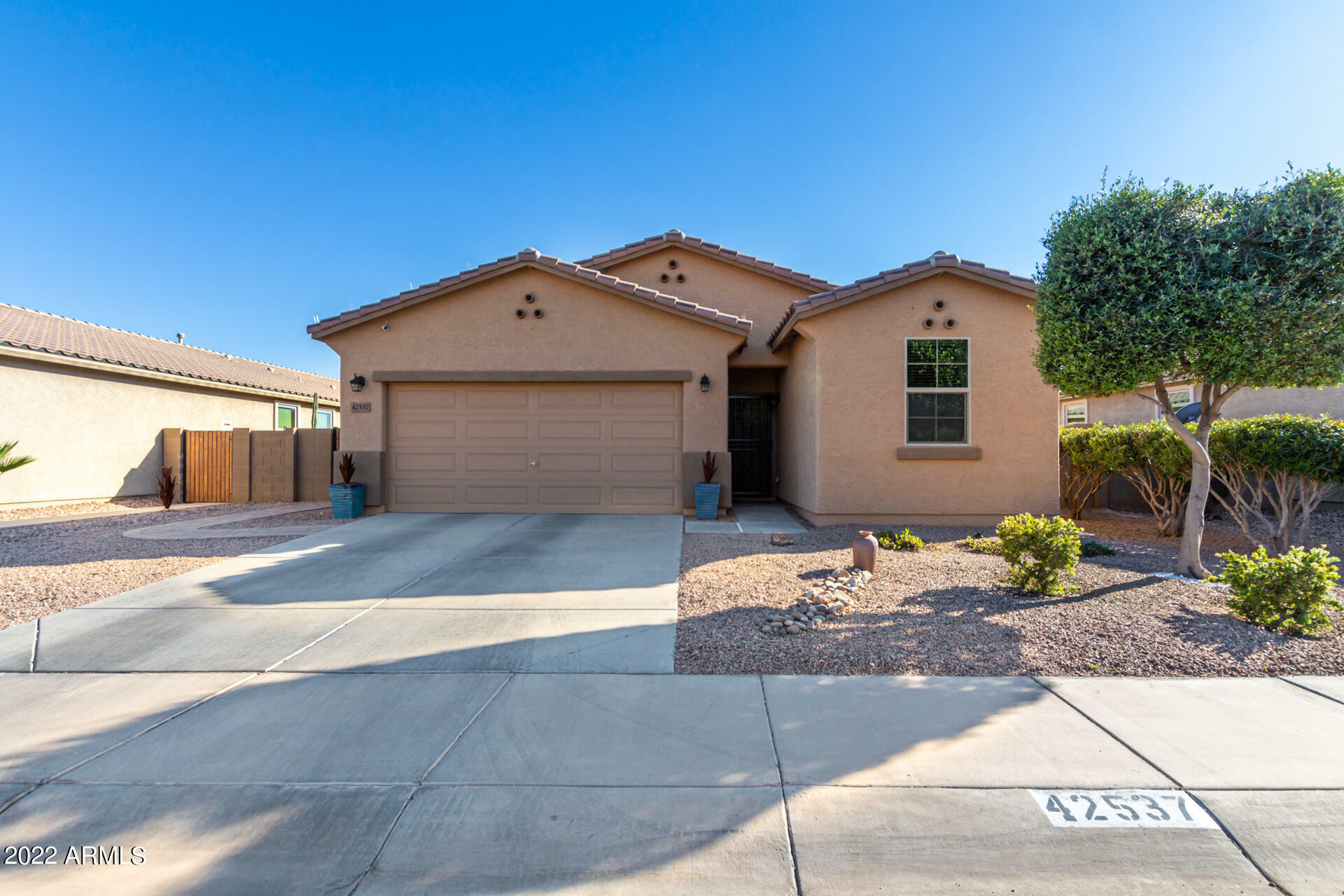 Property Photo:  42537 W Centennial Court  AZ 85138 