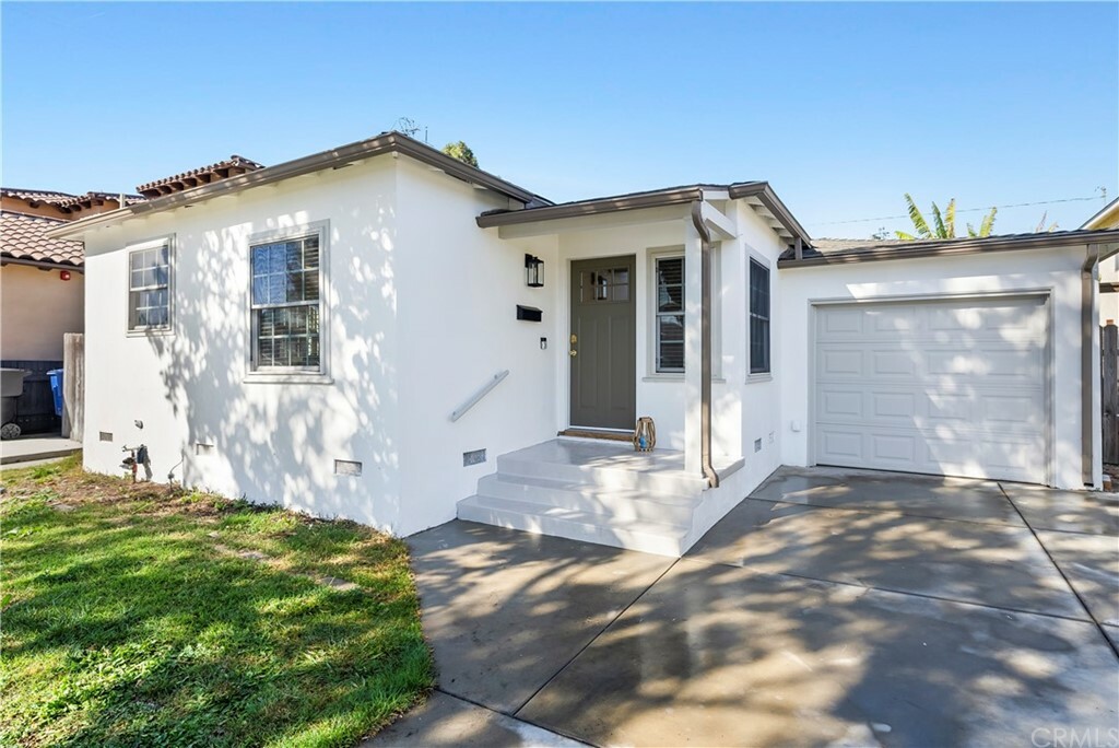 Property Photo:  17511 Falda Avenue  CA 90504 