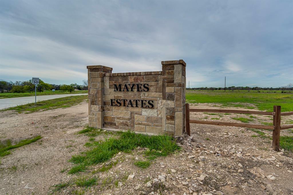 Property Photo:  3810 Jack'S Loop  TX 76065 