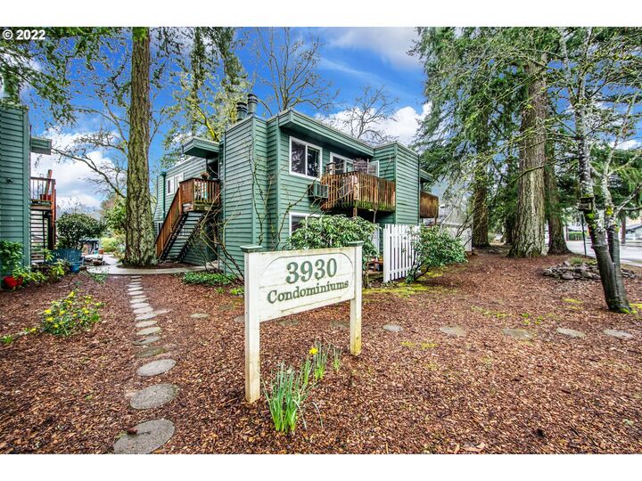 3930 Lake Grove Ave 2A  Lake Oswego OR 97035 photo