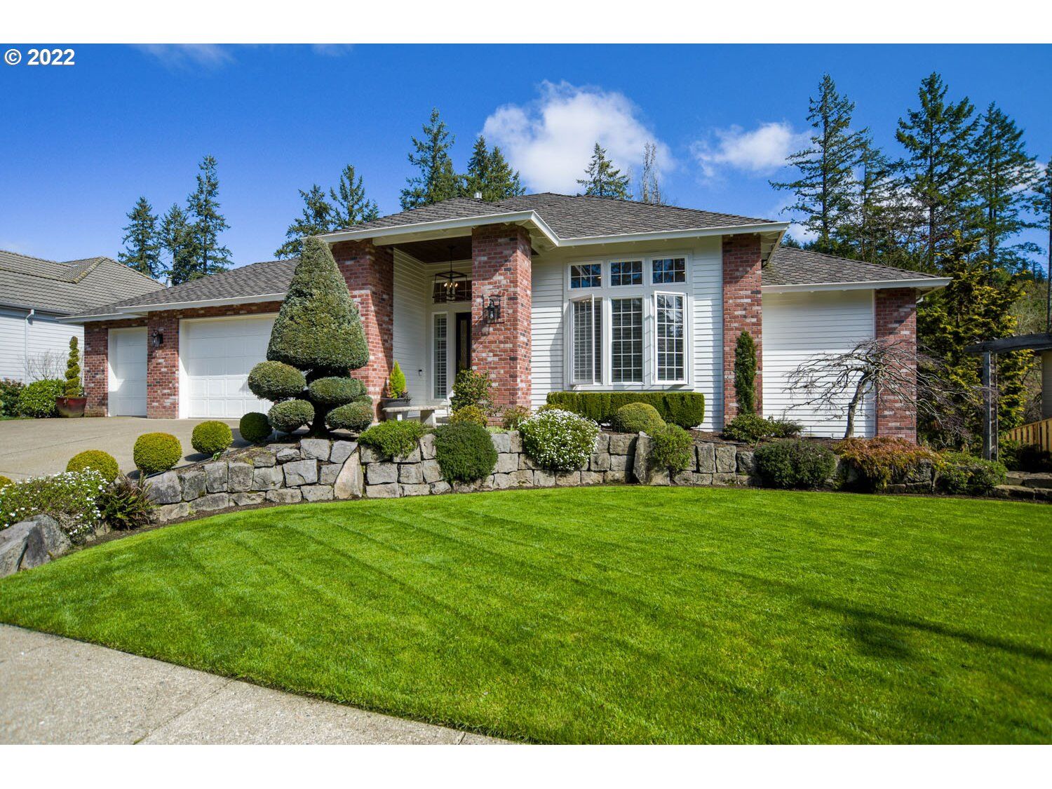 Property Photo: 13108 SE Spring Mountain Dr OR 97086