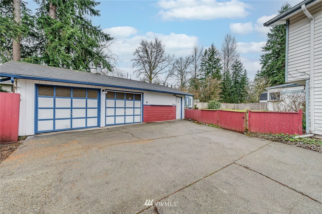 Property Photo: 4810 133rd Place NE WA 98271