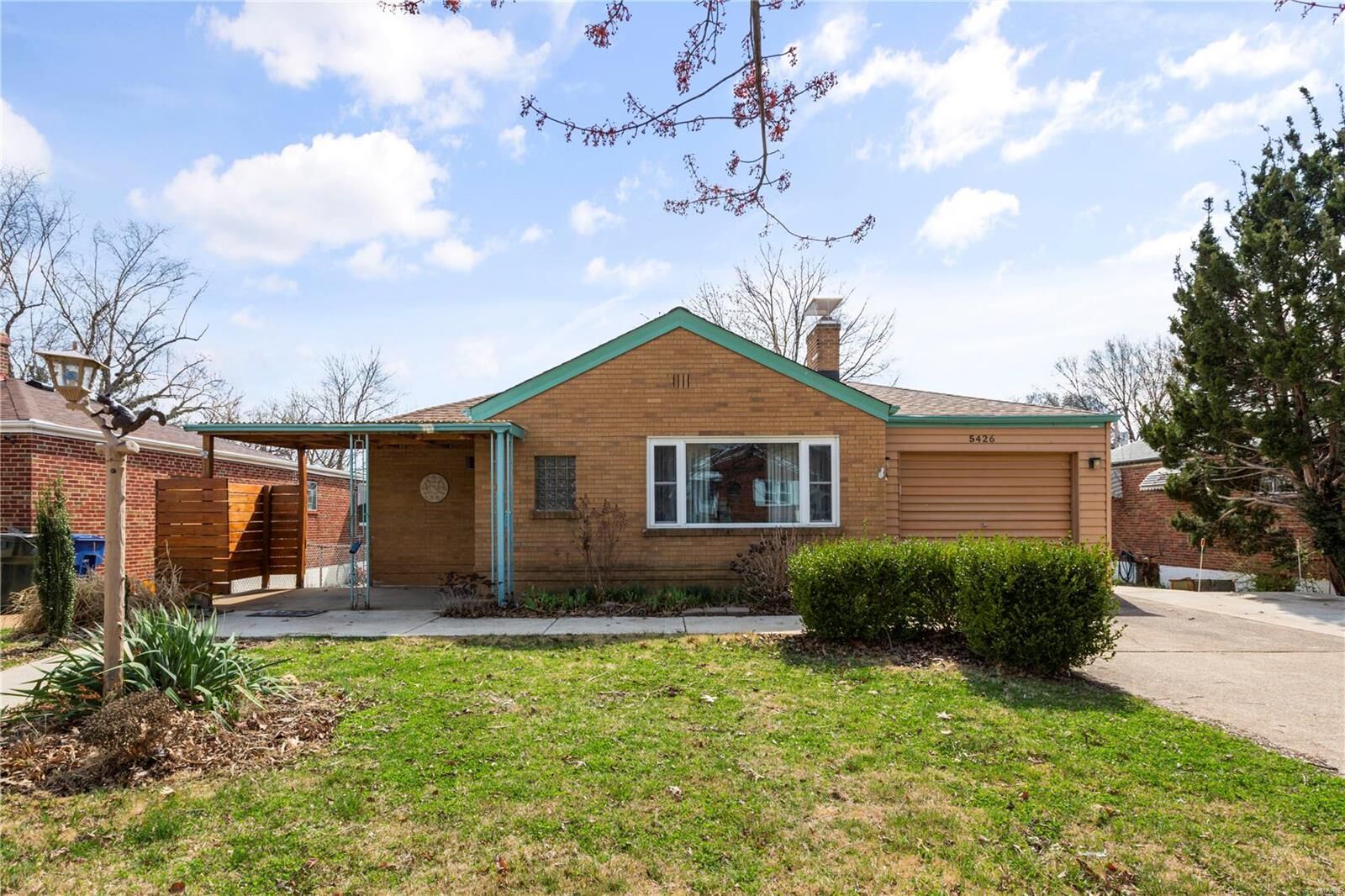 Property Photo: 5426 Winona Avenue MO 63109