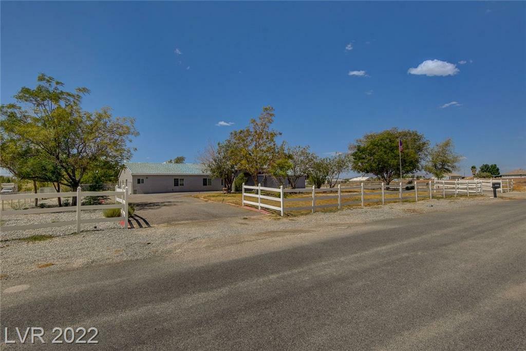 Property Photo:  3950 Oakridge Avenue  NV 89048 