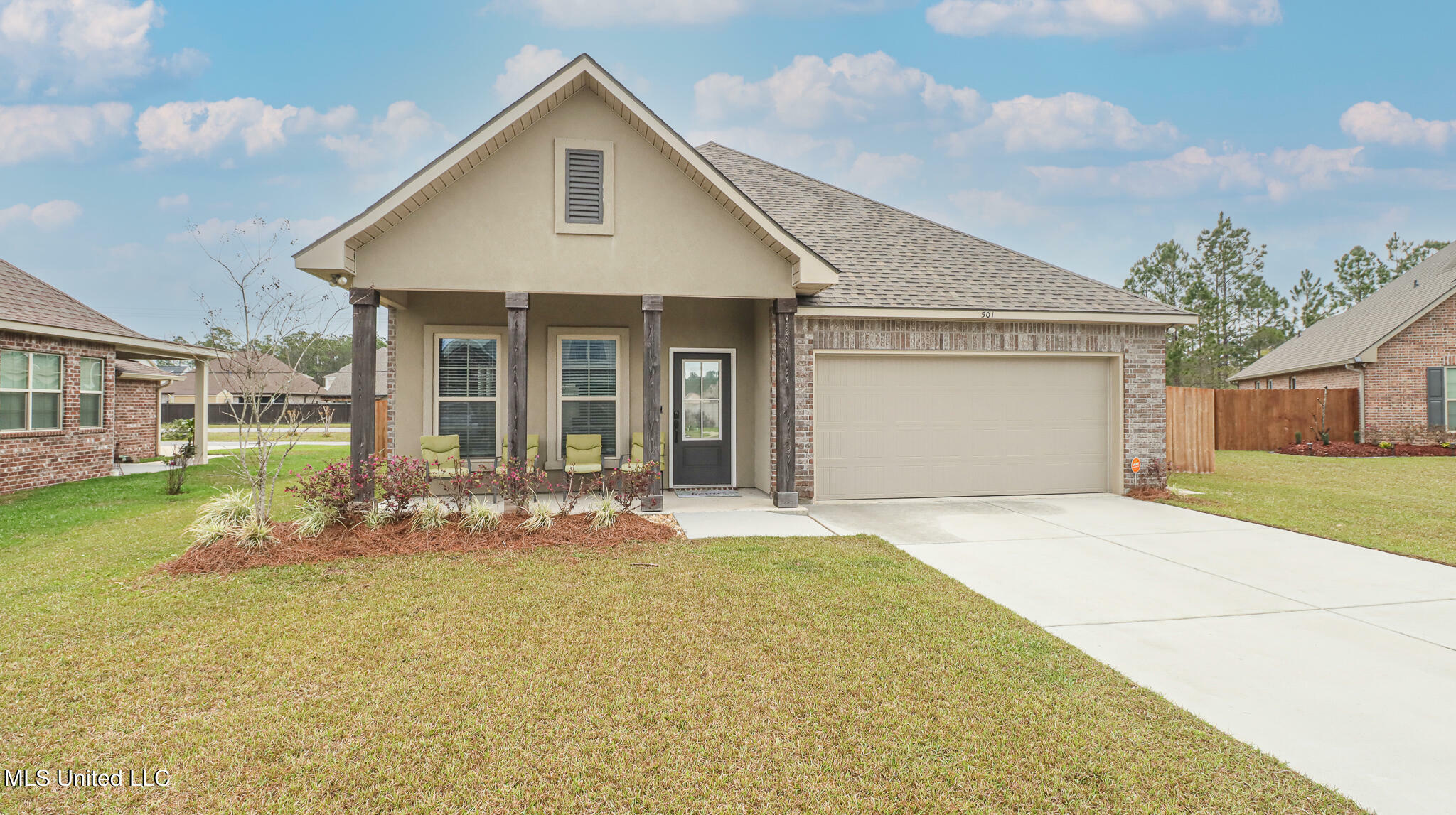 Property Photo:  501 Palm Breeze Drive  MS 39564 