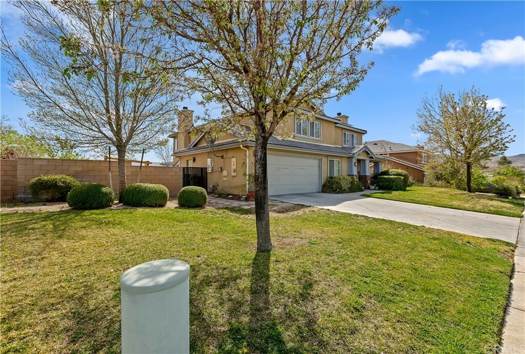 Property Photo:  36520 Sunny Lane  CA 93550 