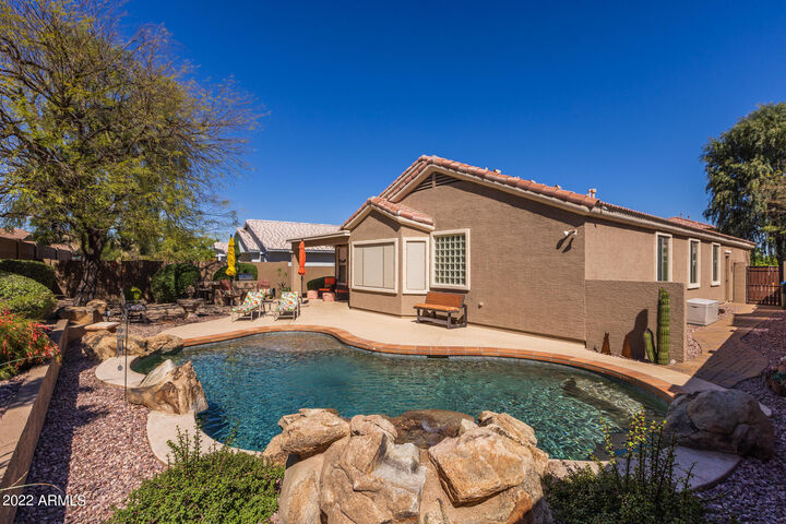 Property Photo: 2323 W Beverly Road AZ 85041