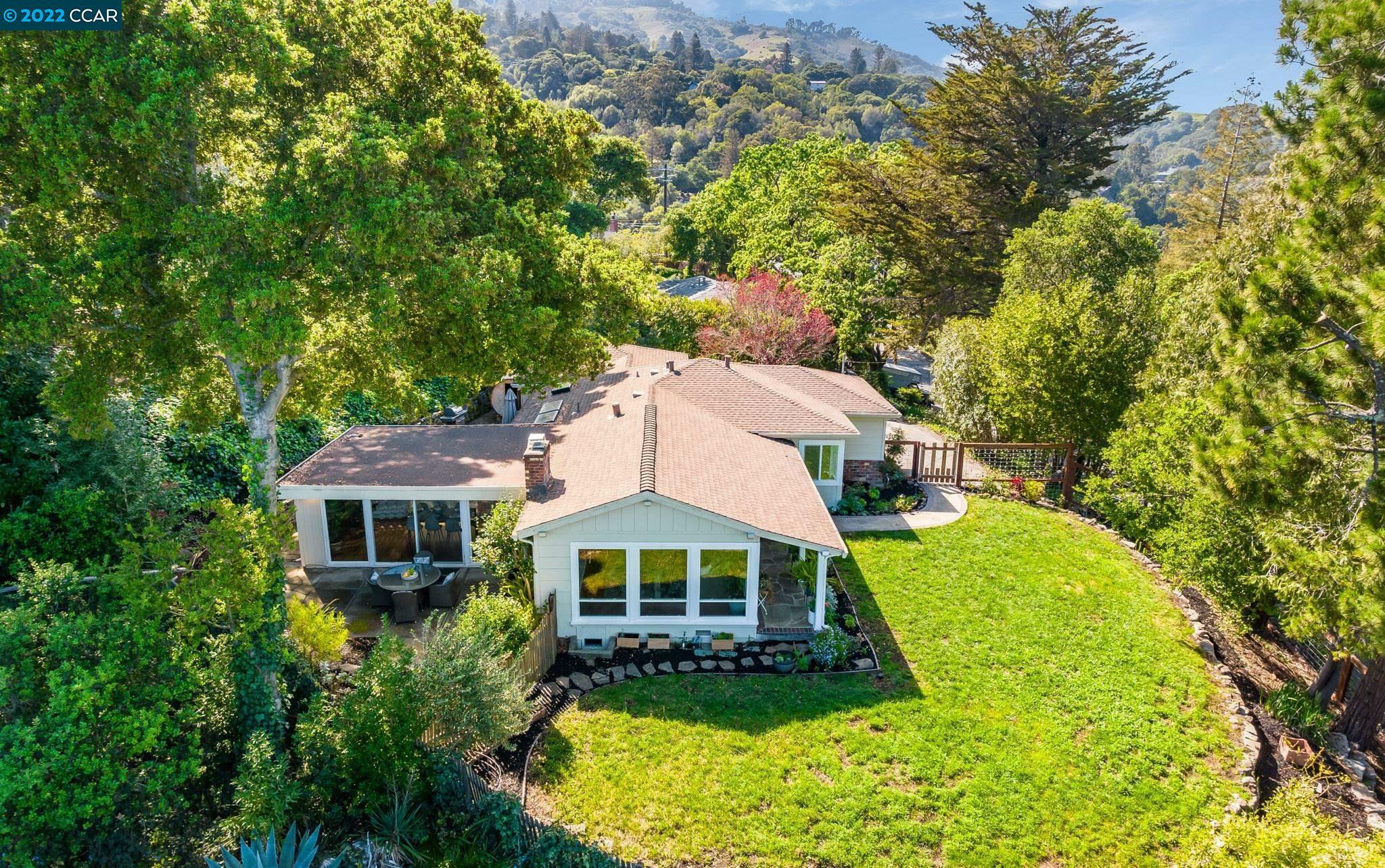 Property Photo:  115 El Toyonal  CA 94563 