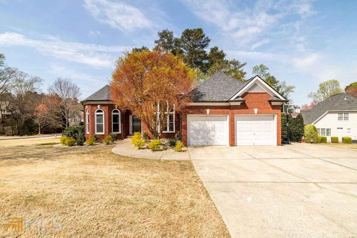 Property Photo: 1797 Bridgeview Drive GA 30017