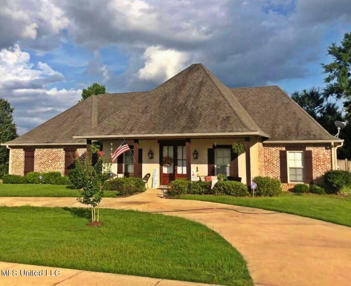 Property Photo:  208 Grand Oak Boulevard  MS 39056 