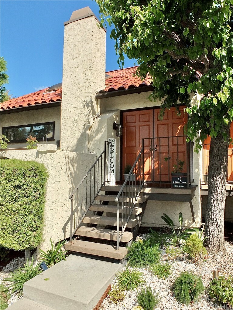 Property Photo: 5425 E Centralia Street CA 90808
