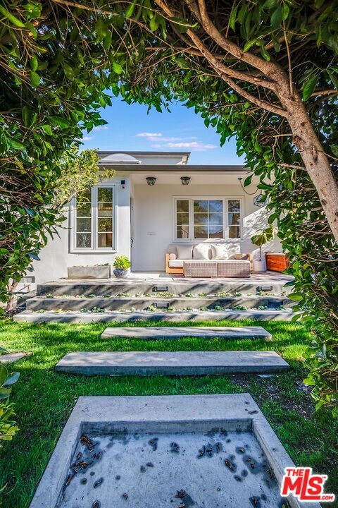 Property Photo:  246 Dimmick Avenue  CA 90291 