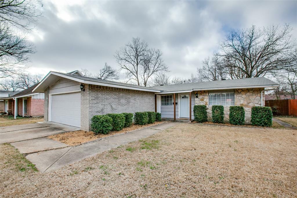 Property Photo:  811 Brentwood Lane  TX 75080 