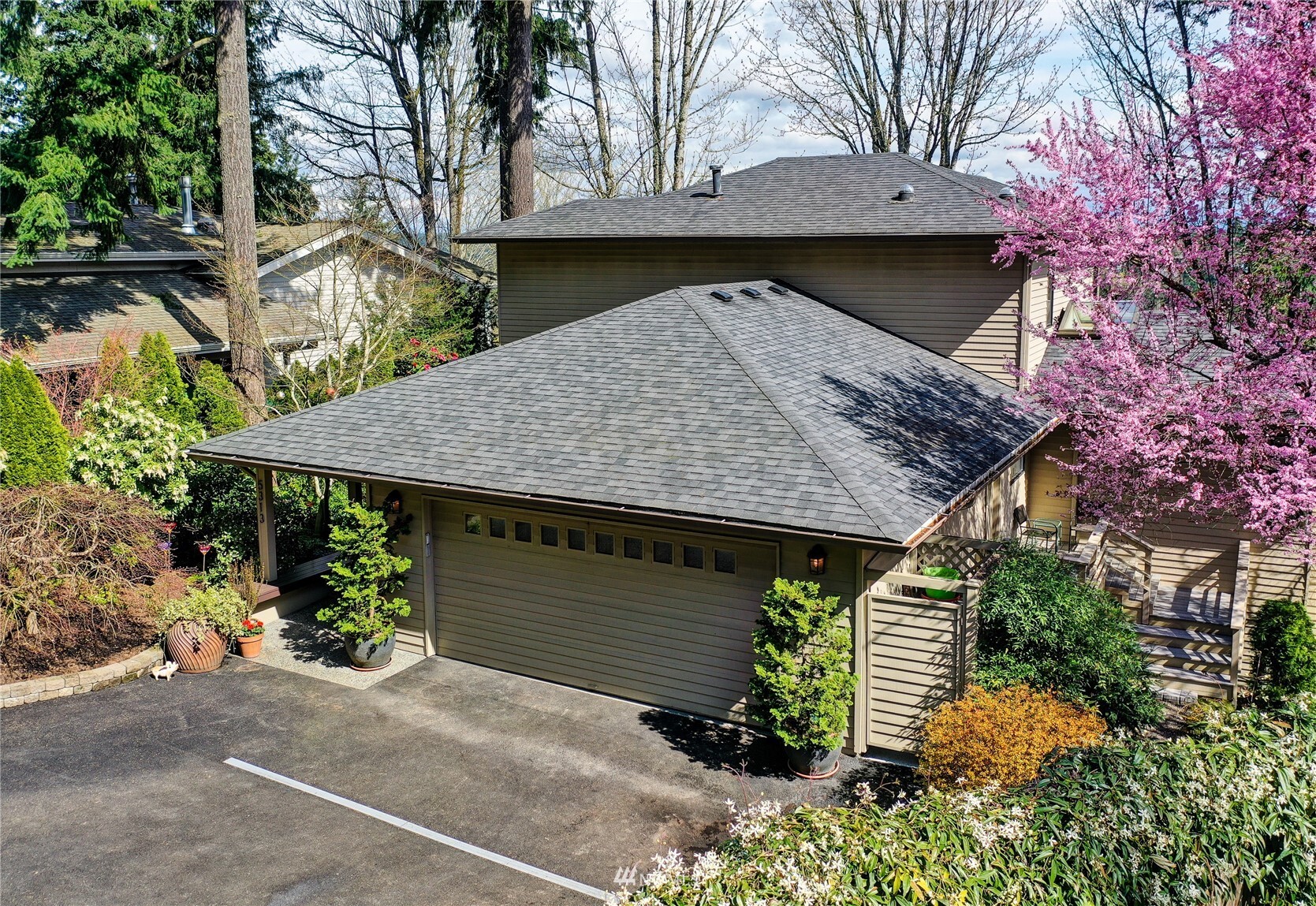 Property Photo: 5313 NE 190th Street WA 98155