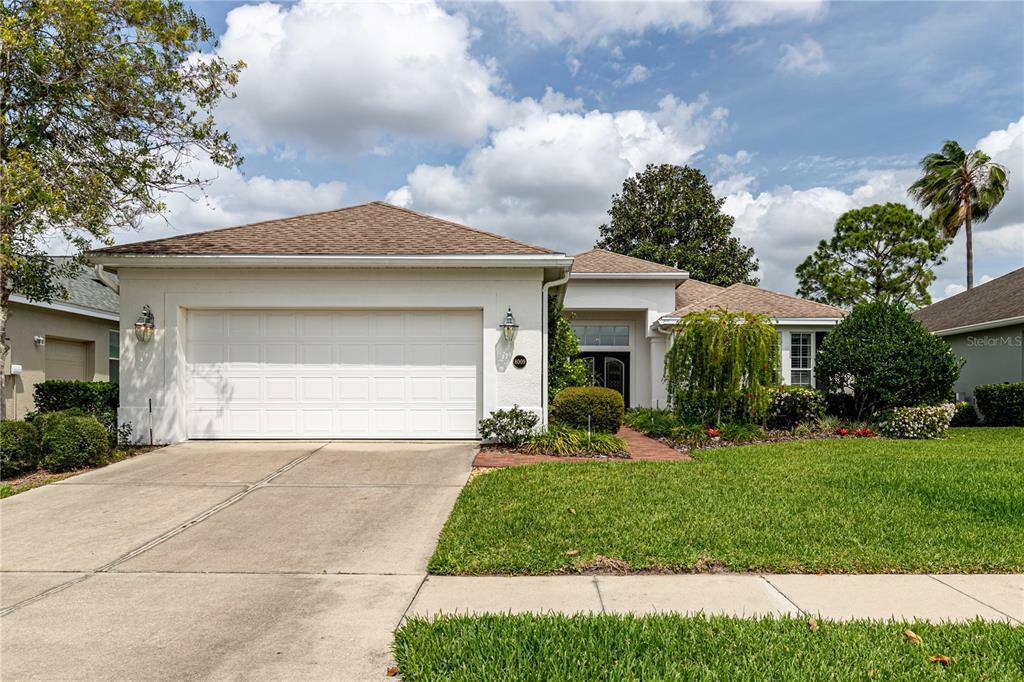 Property Photo:  8009 Pine Hollow Drive  FL 32757 