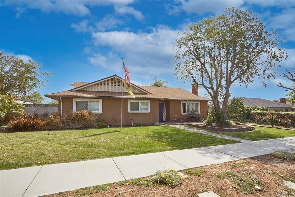 Property Photo:  1416 N San Antonio Avenue  CA 91786 