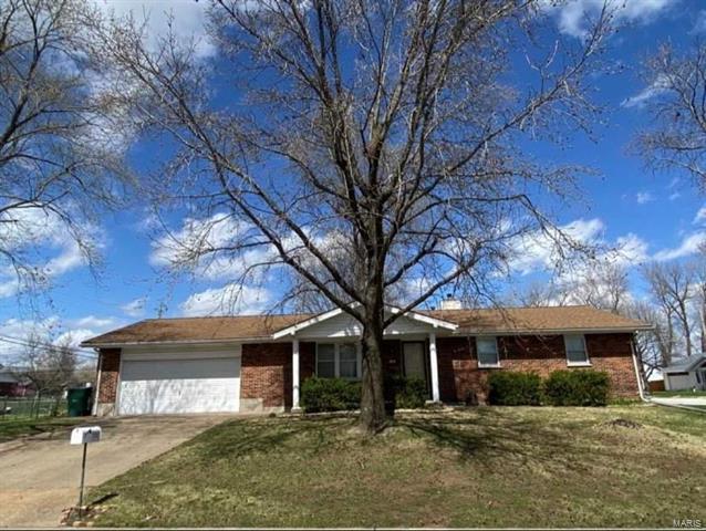 Property Photo:  702 Apricot Drive   63301 