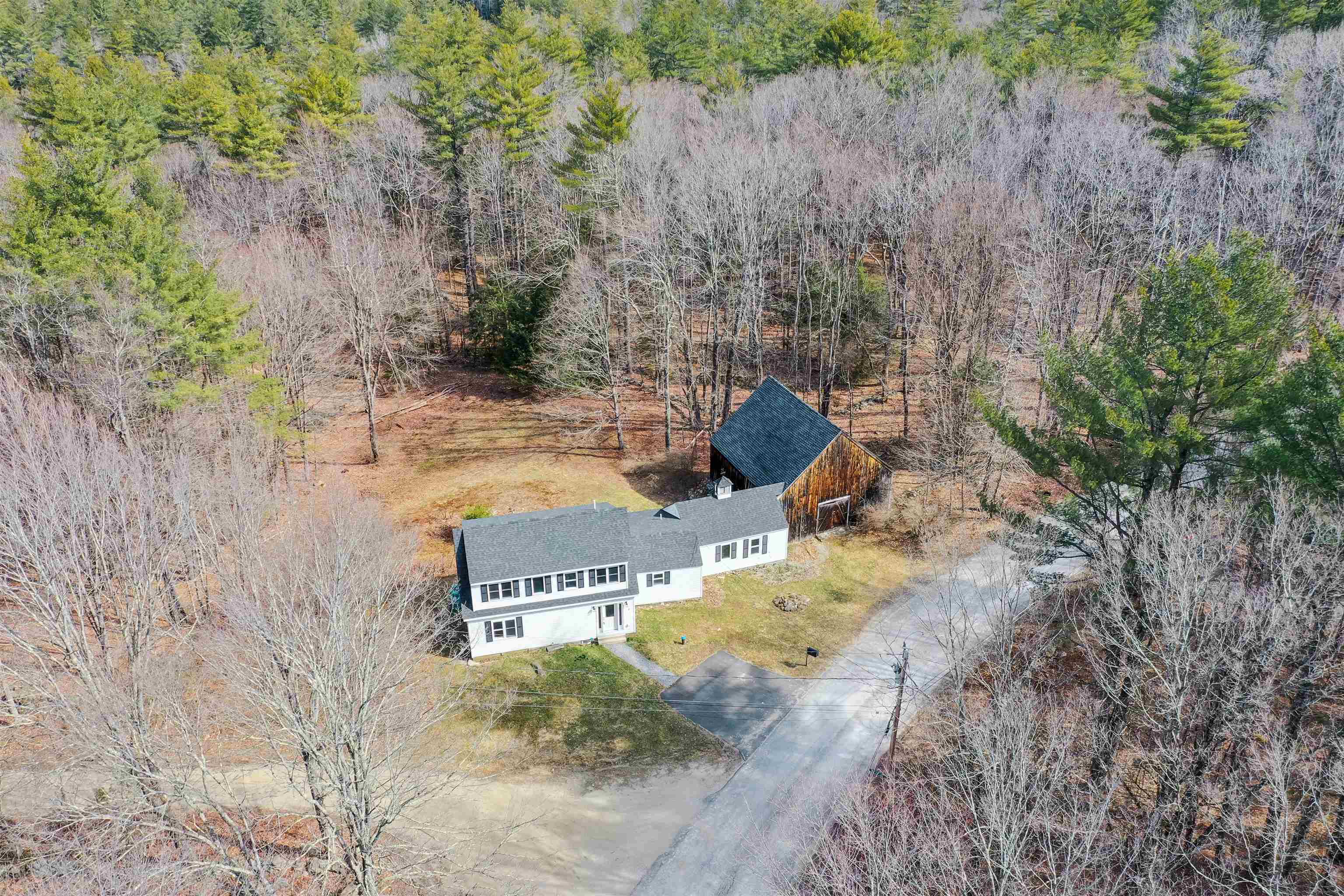 Property Photo: 8 Cross Road NH 03057