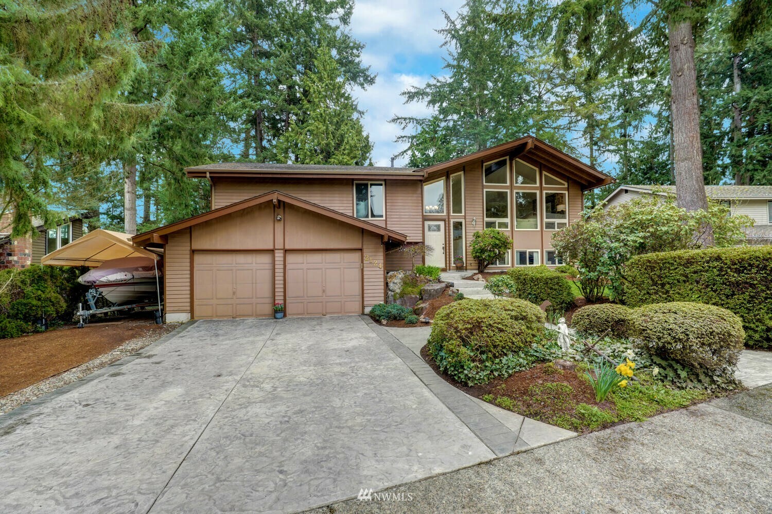 Property Photo:  2124 180th Court NE  WA 98052 