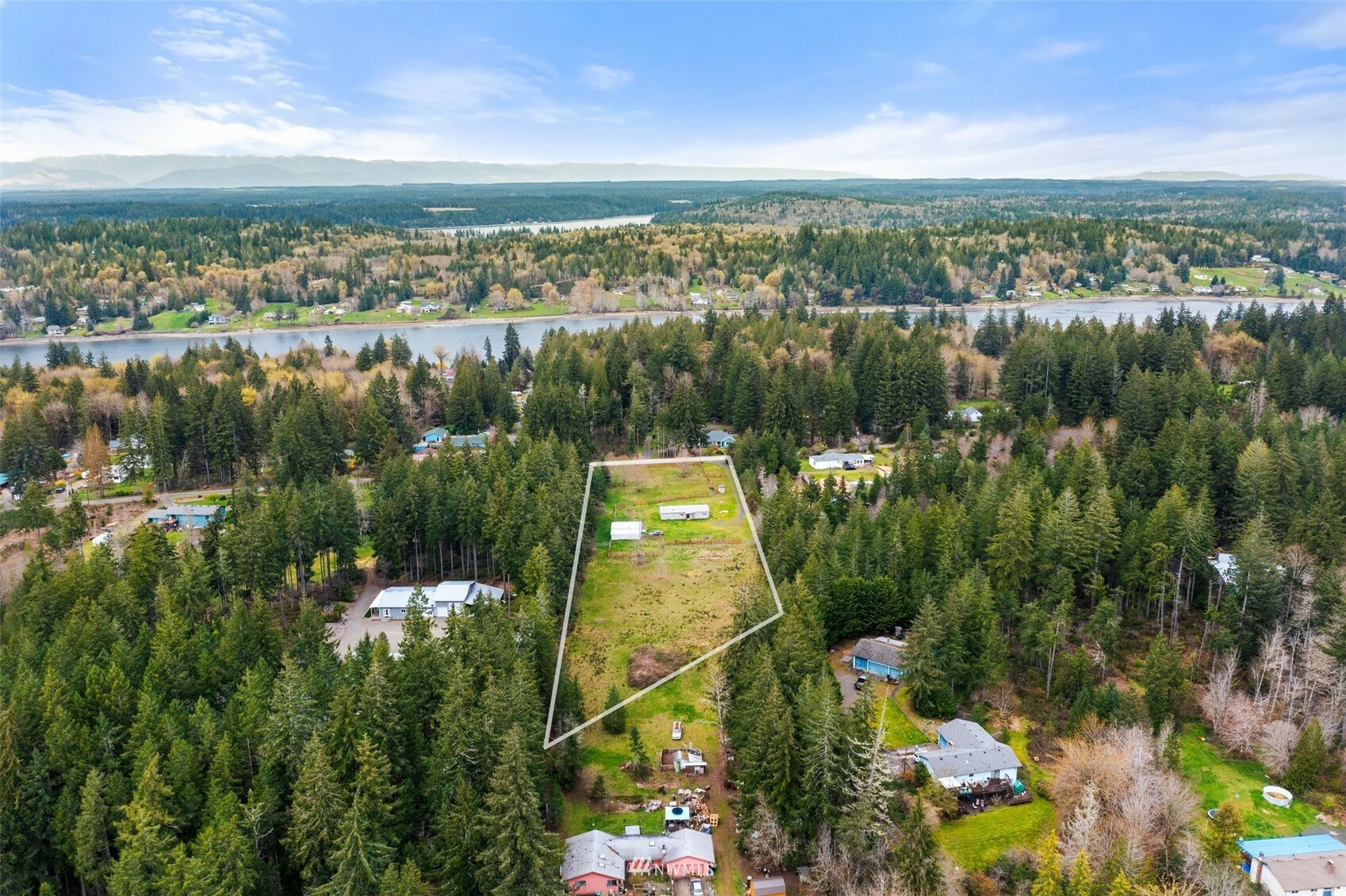 Property Photo:  420 SE Old Arcadia Road  WA 98584 