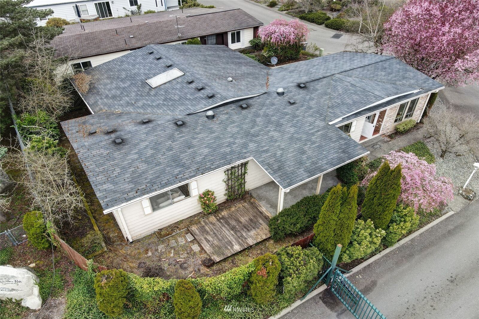Property Photo:  2500 Alder Street 1  WA 98354 