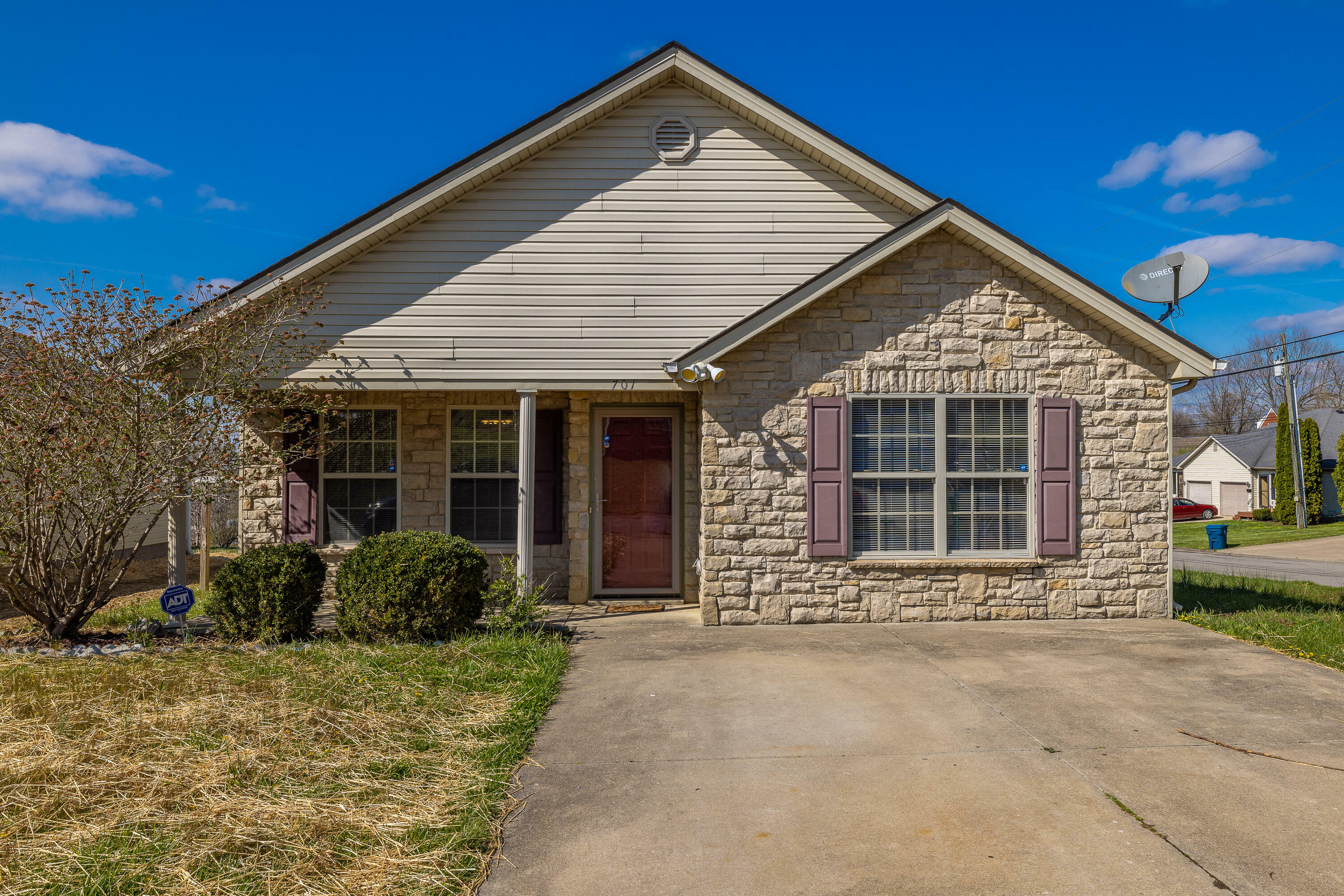 Property Photo: 701 Shaker Drive KY 40330