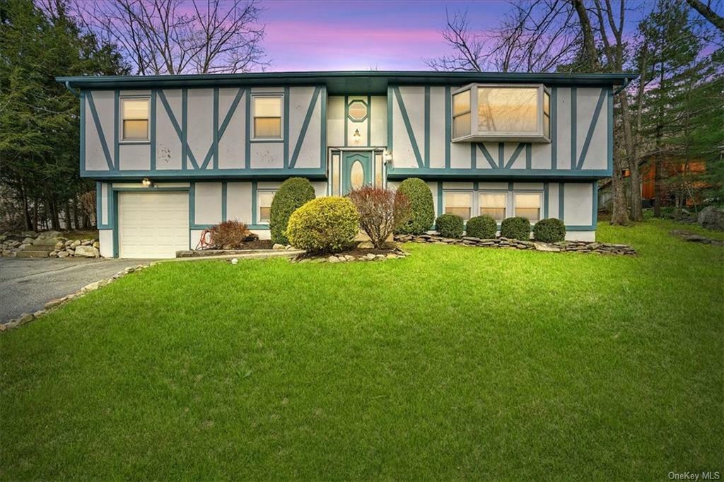 Property Photo:  7 Overlook Drive  NY 10974 