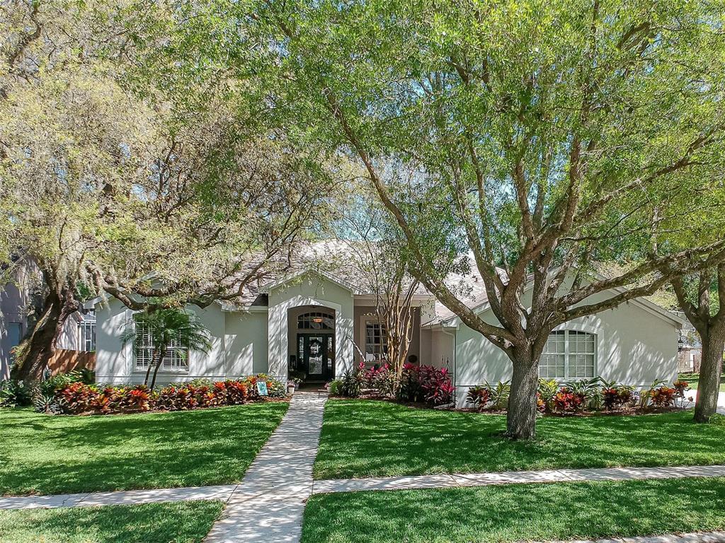 Property Photo:  505 Little Eagle Court  FL 33594 