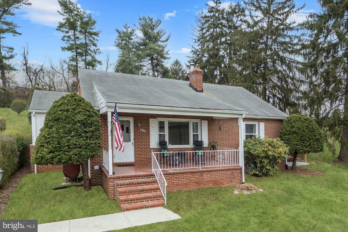 Property Photo:  6432 Sykesville Road  MD 21784 