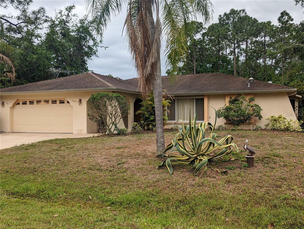 Property Photo:  21247 Hawthorne Avenue  FL 33954 