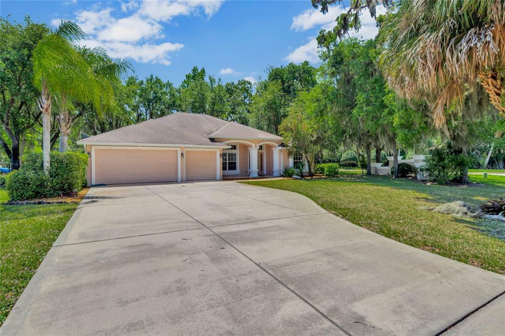 Property Photo:  4 Jolynn Drive  FL 32174 