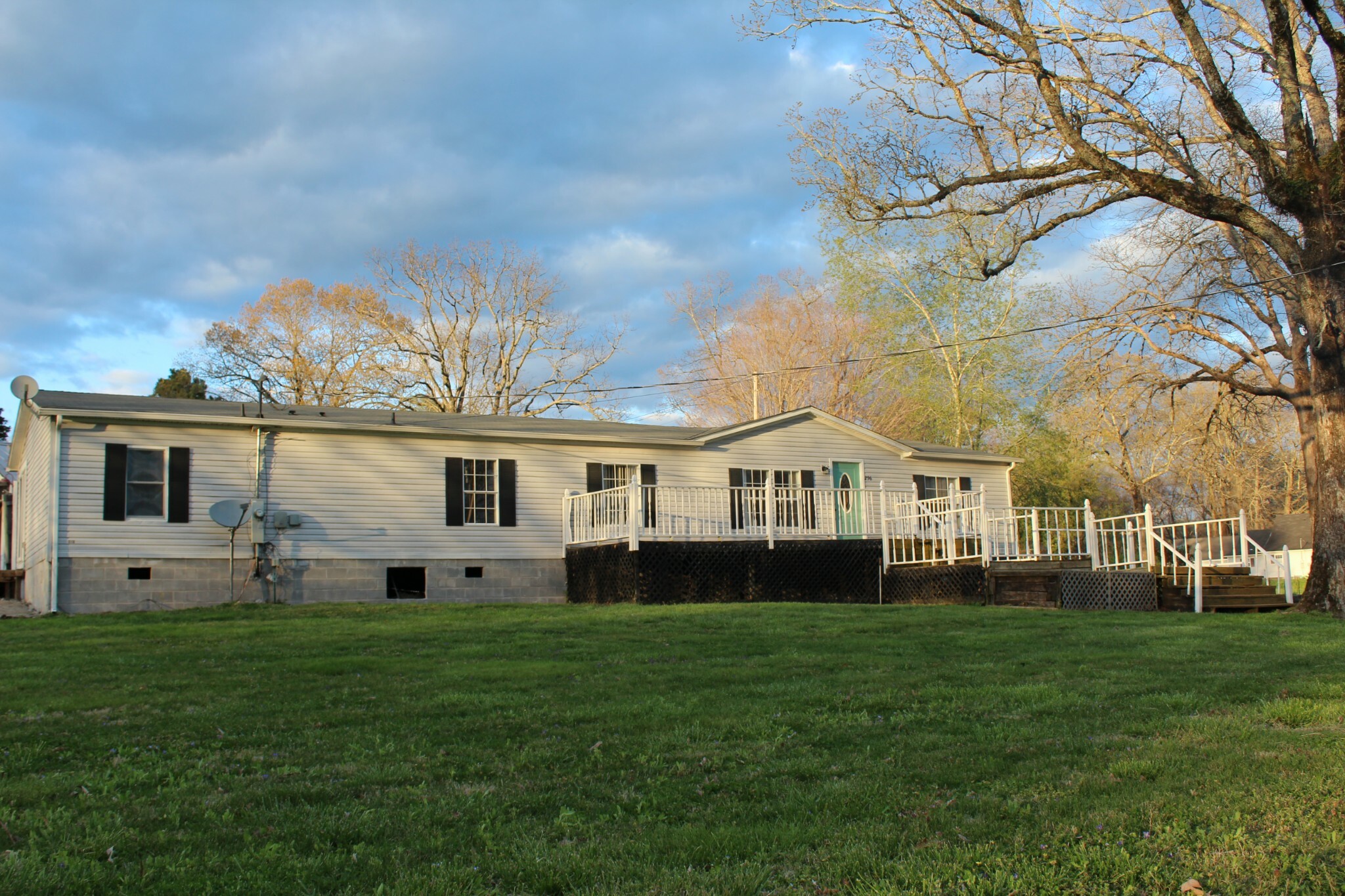 Property Photo: 296 Church Of Christ Rd TN 38473