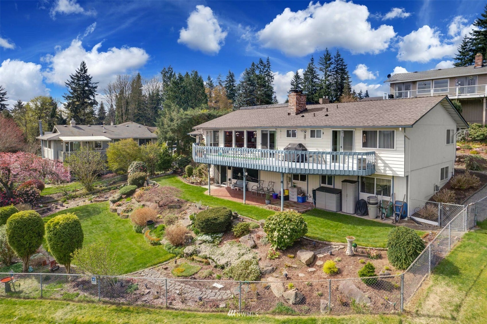 Property Photo: 13608 94th Avenue NE WA 98034