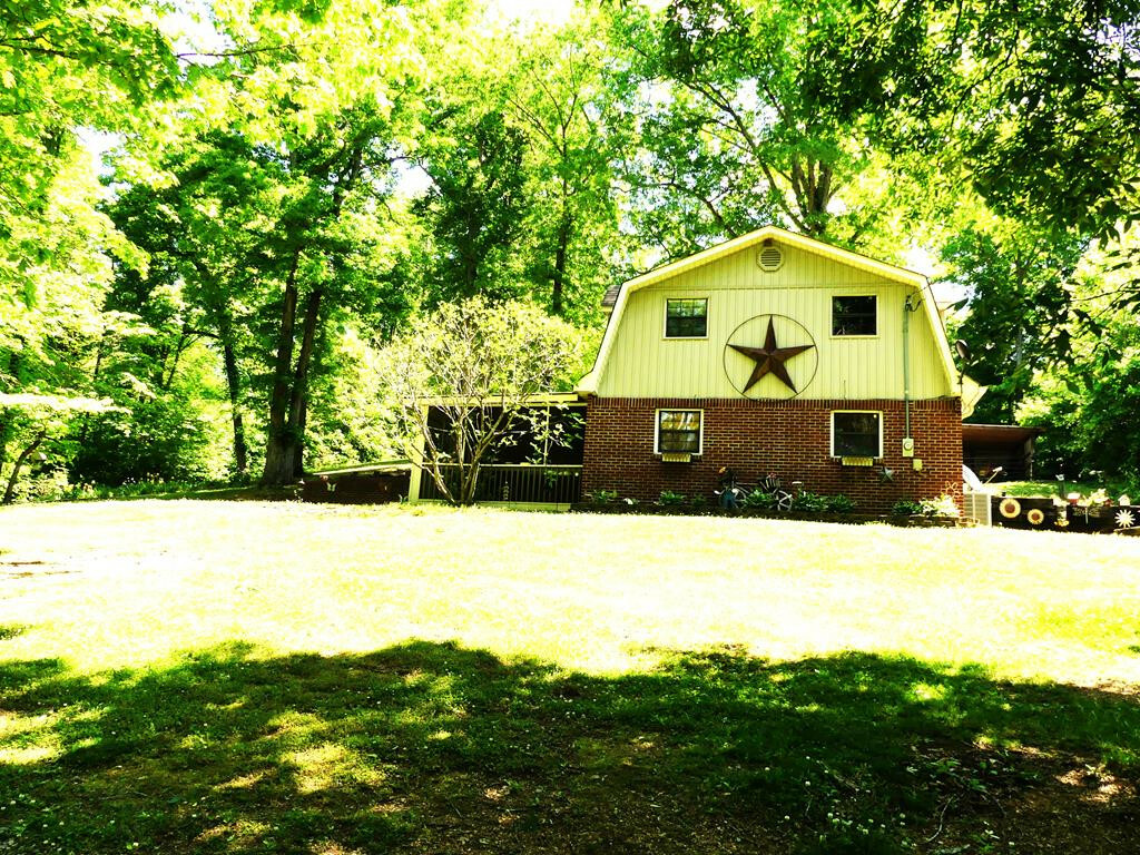 Property Photo:  1735 County Road 100  TN 37370 