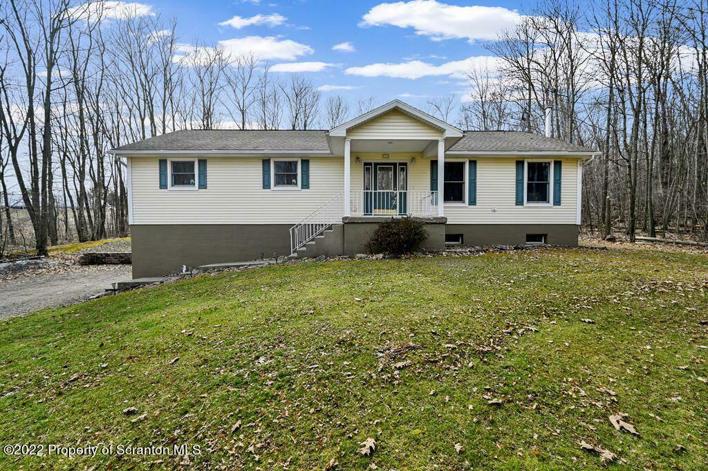 Property Photo:  105 Canyon Drive  PA 18436 