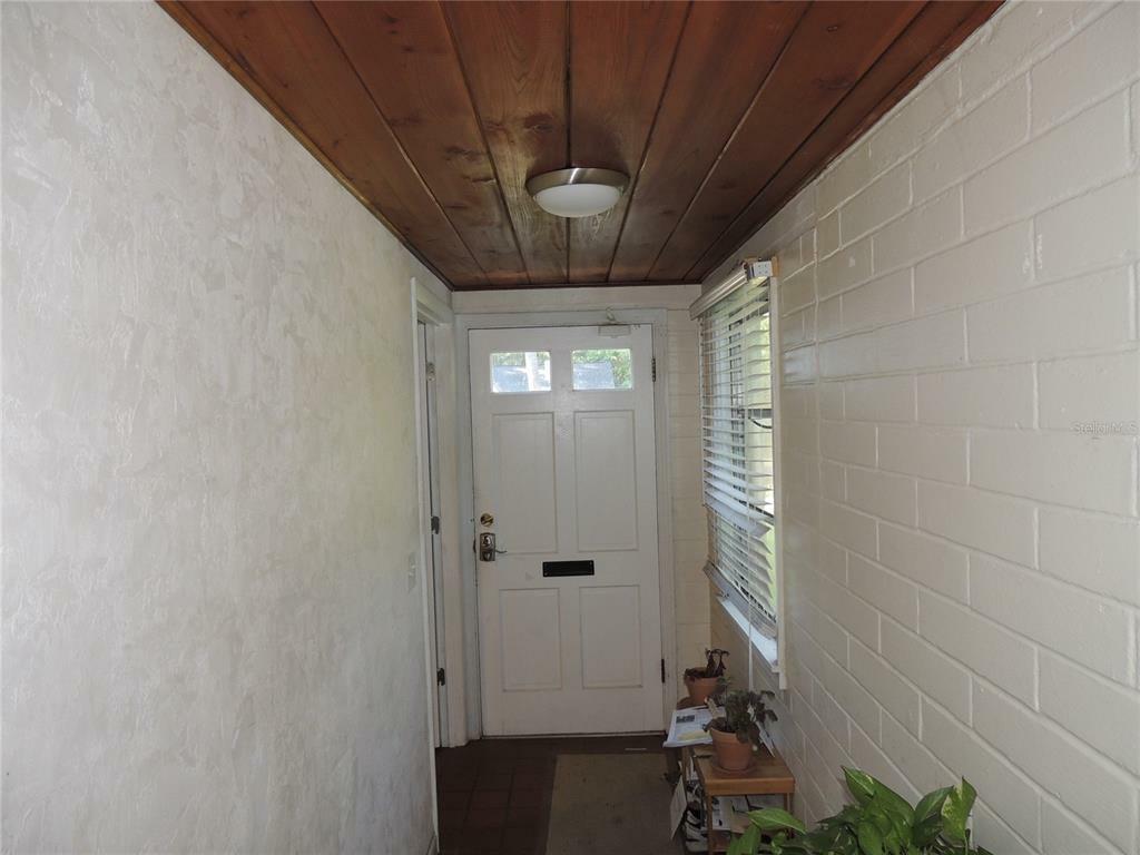 Property Photo:  1536 NW 7th Avenue  FL 32603 