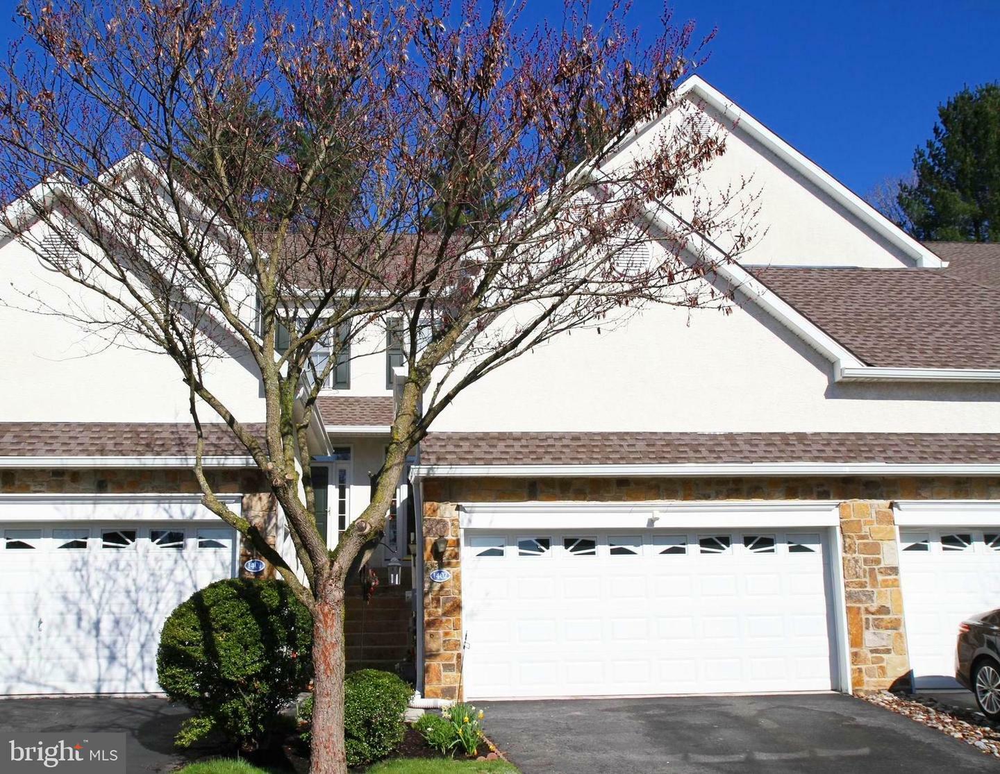 Property Photo:  1402 Whispering Brooke Drive  PA 19073 