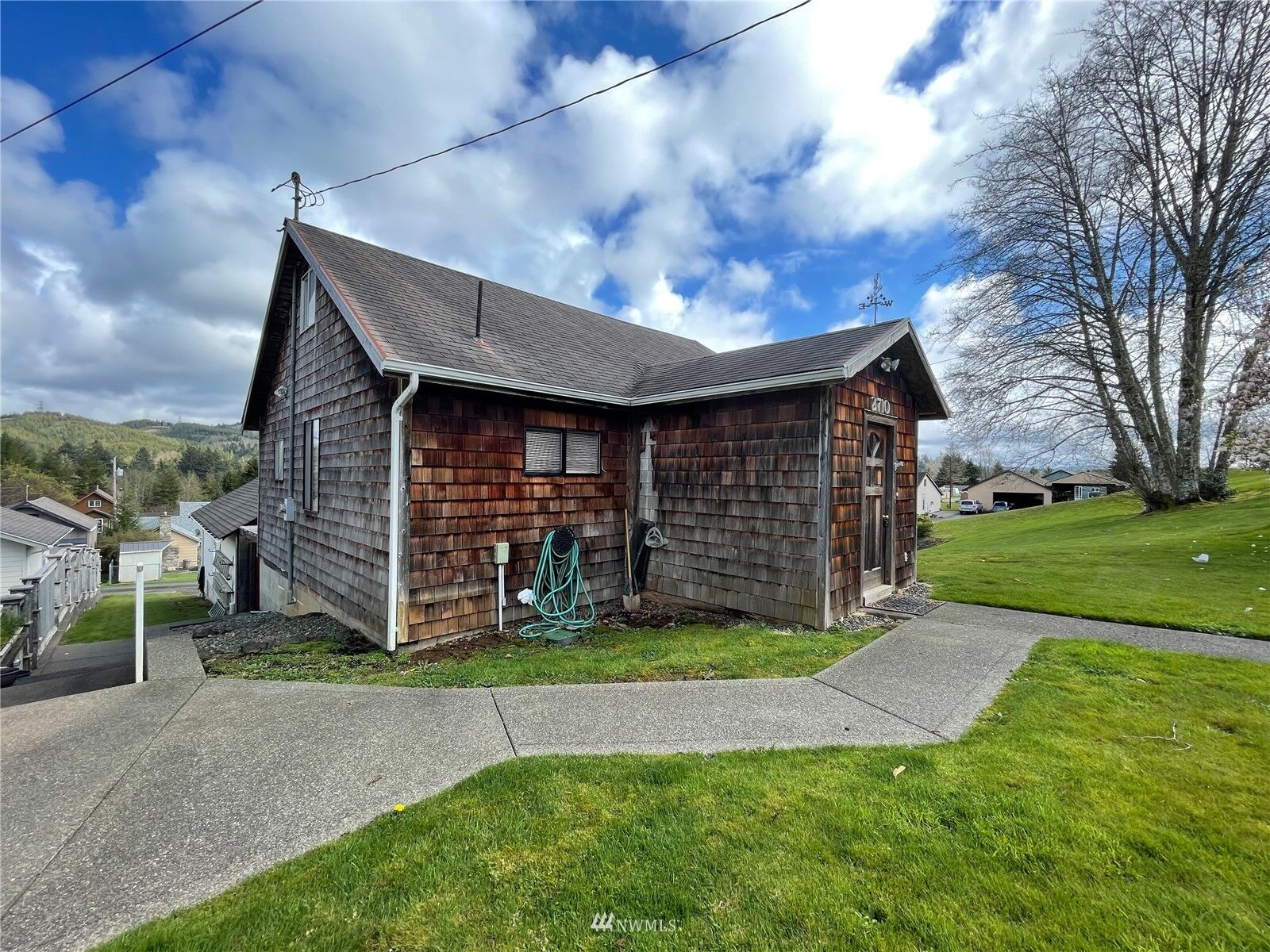 Property Photo:  2710 Highland Drive  WA 98520 