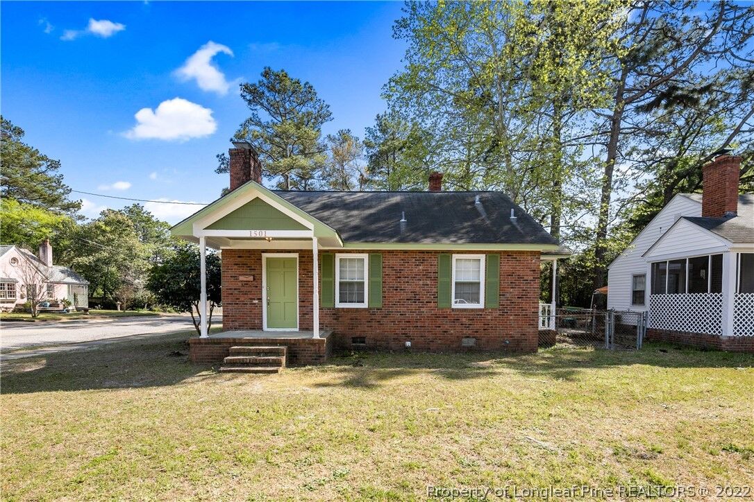 Property Photo:  1501 Belvedere Avenue  NC 28305 