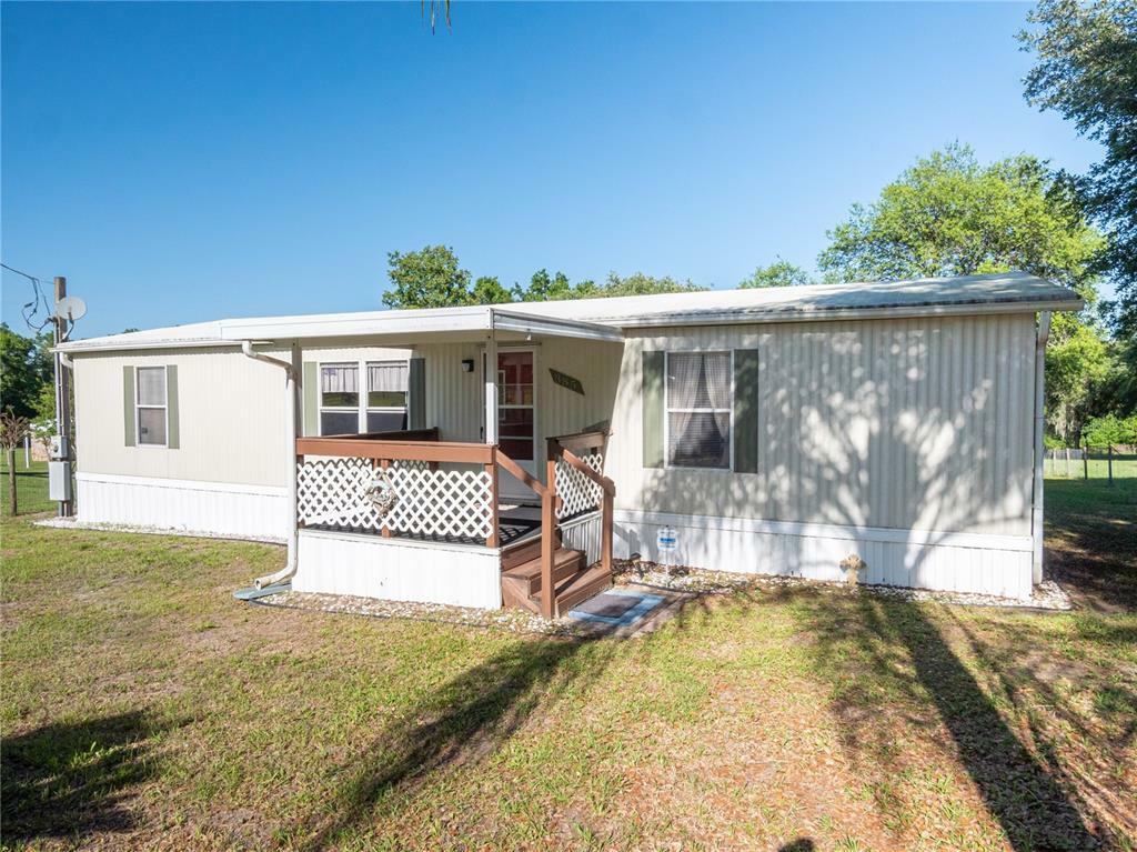 Property Photo:  385 Orange Boulevard  FL 33868 