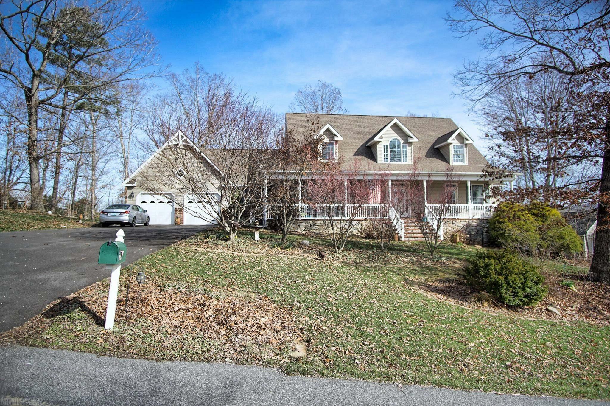 Property Photo:  1530 Turnberry Lane  VA 24149 