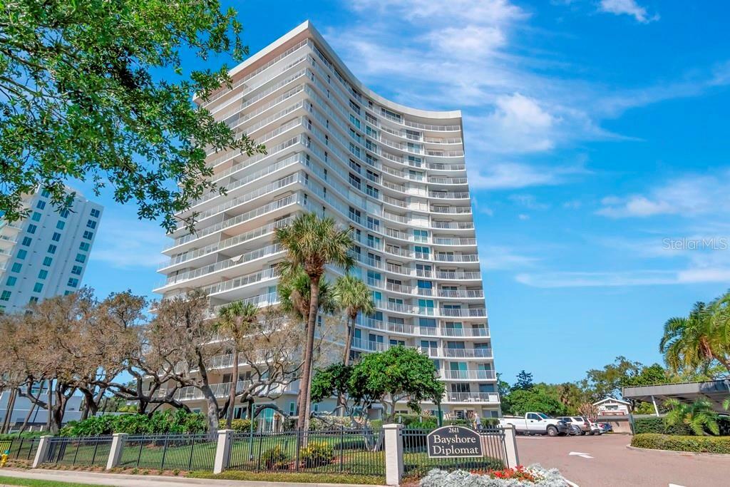 Property Photo:  2611 Bayshore Boulevard 207  FL 33629 